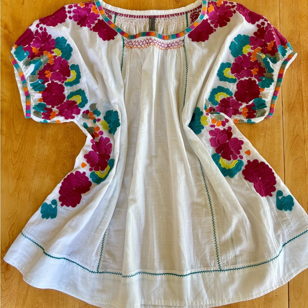 Anthropologie Gauzy BOHO Embroidered Floral White Top, Large